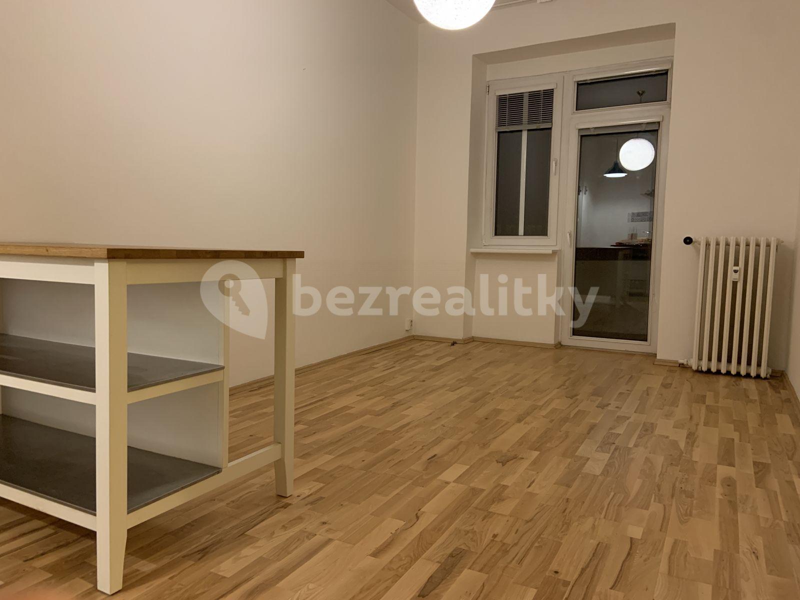 Prenájom bytu 1-izbový 32 m², 28. pluku, Praha, Praha