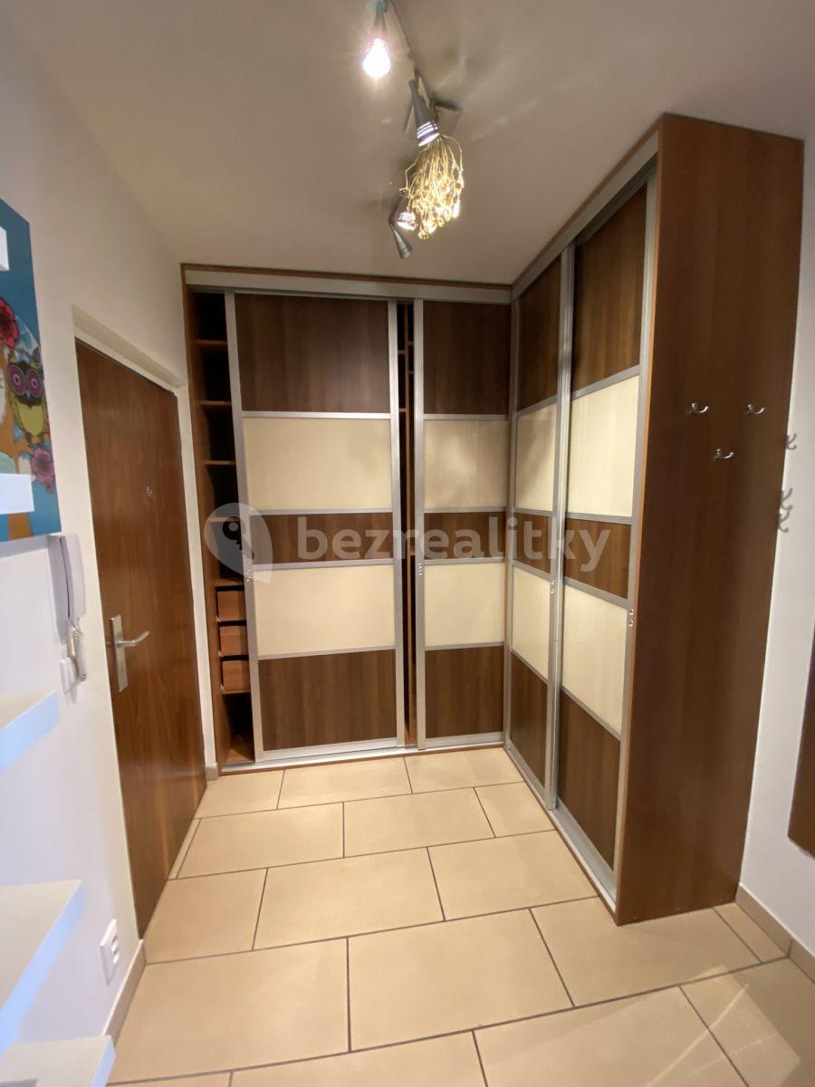 Prenájom bytu 1-izbový 54 m², Litoměřická, Praha, Praha