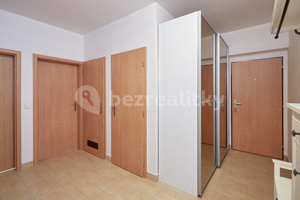 Prenájom bytu 2-izbový 75 m², Karlštejnská, Lety, Středočeský kraj