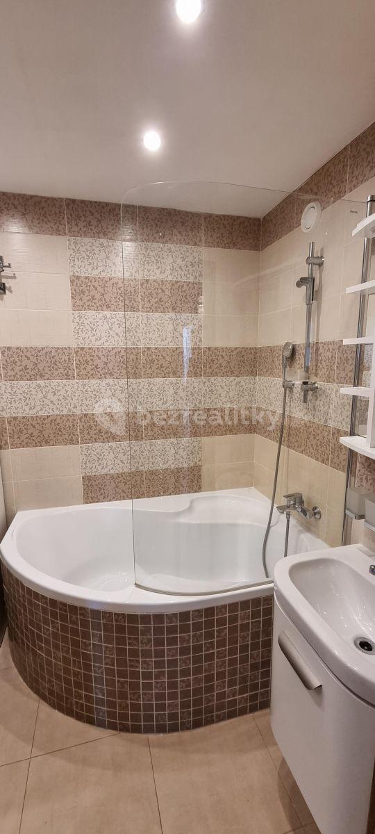 Prenájom bytu 4-izbový 94 m², U Kamýku, Praha, Praha