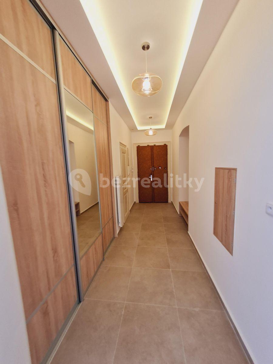 Prenájom bytu 2-izbový 91 m², Na Zderaze, Praha, Praha