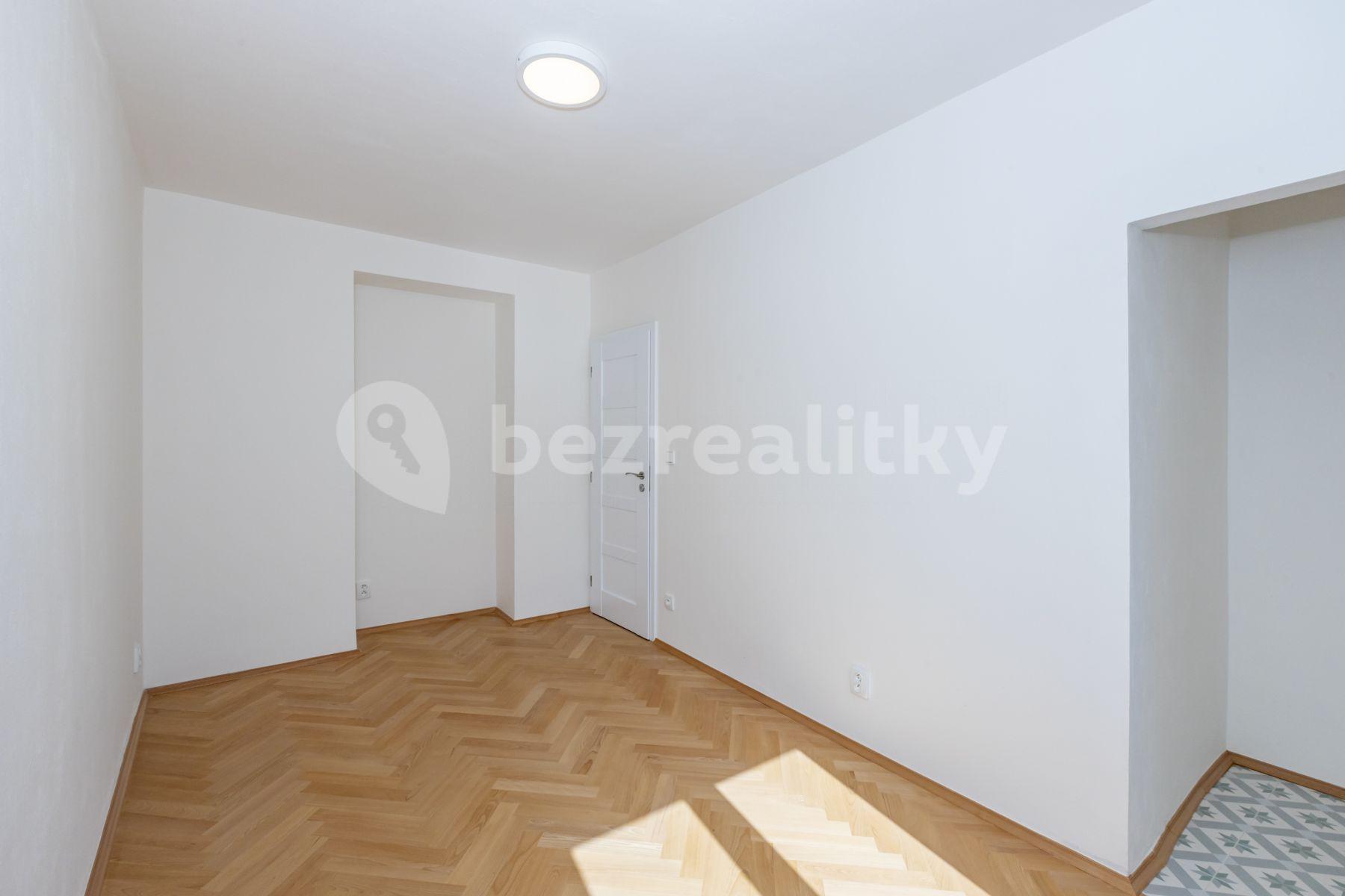 Prenájom bytu 3-izbový 65 m², Dukelská, Odolena Voda, Středočeský kraj