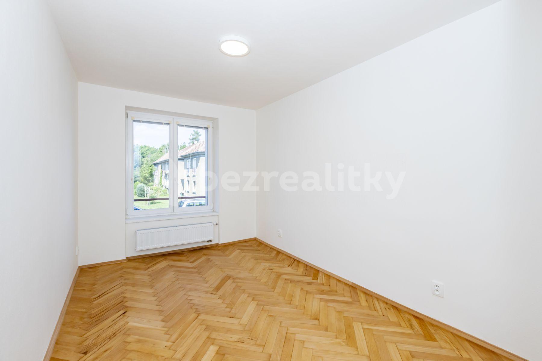 Prenájom bytu 3-izbový 65 m², Dukelská, Odolena Voda, Středočeský kraj