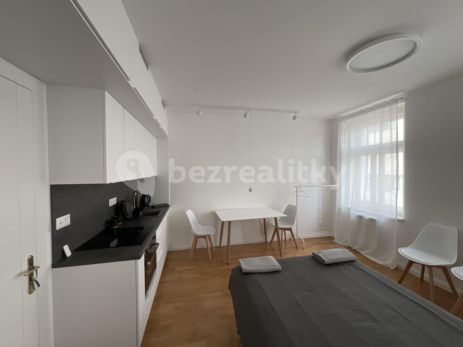 Prenájom bytu 1-izbový 27 m², Rubešova, Praha, Praha