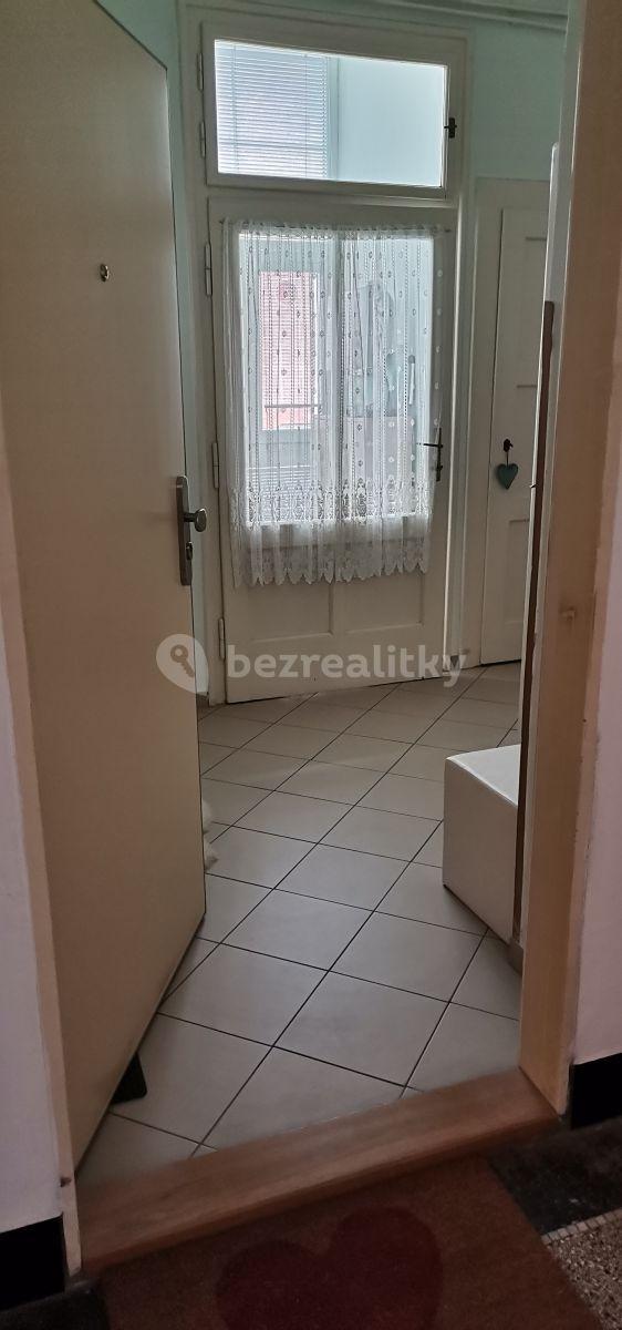 Prenájom bytu 1-izbový 37 m², Na Maninách, Praha, Praha