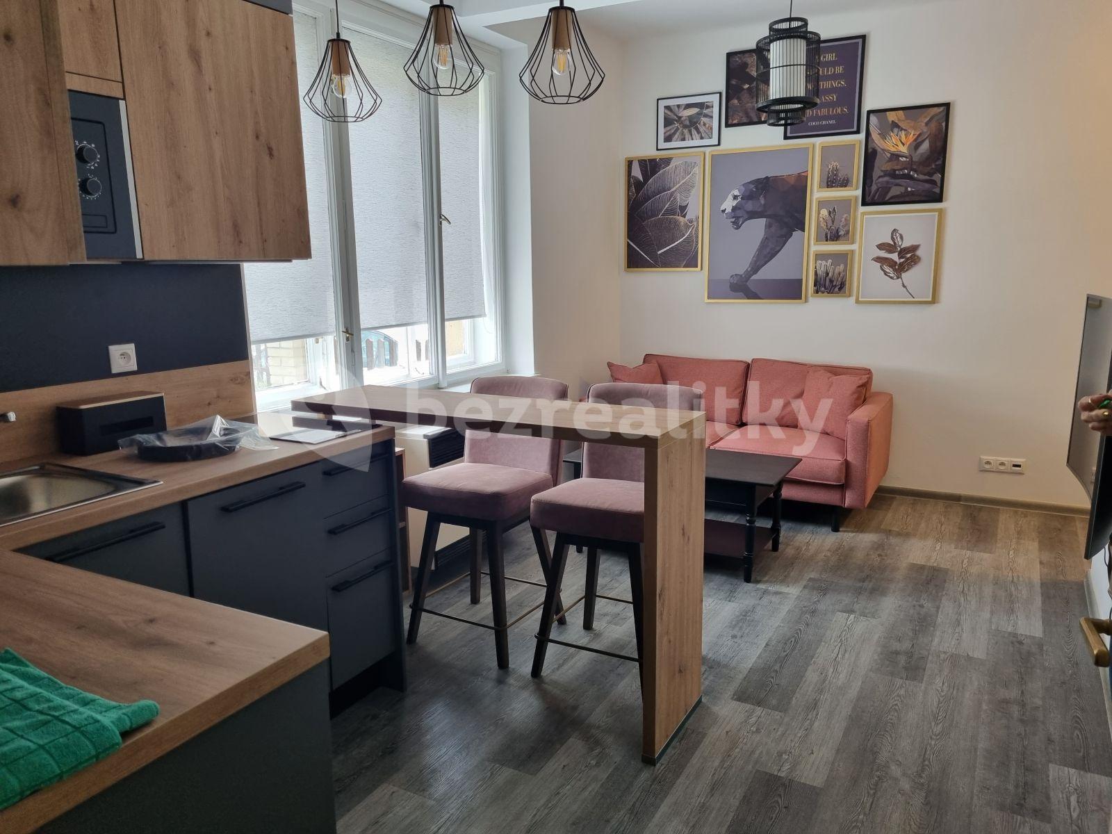 Prenájom bytu Garsoniéra 42 m², Podhorská, Praha, Praha