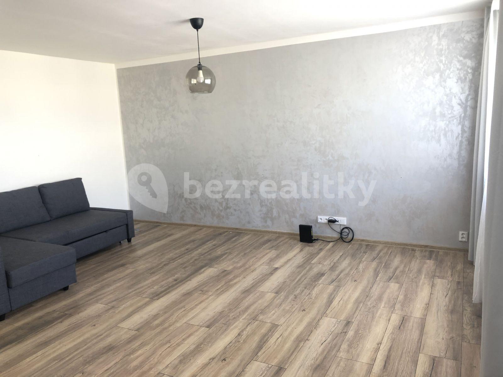 Prenájom bytu 3-izbový 69 m², Jičínská, Praha, Praha