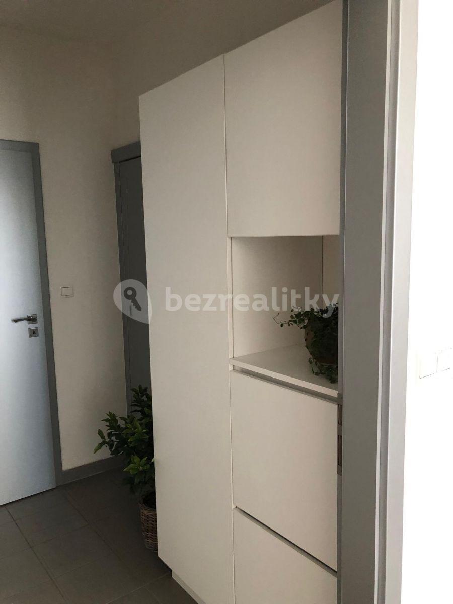 Prenájom bytu 1-izbový 48 m², Kollárova, Hradec Králové, Královéhradecký kraj