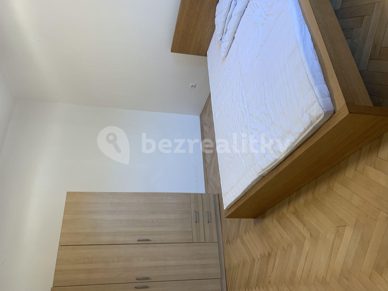 Prenájom bytu 2-izbový 45 m², Jičínská, Praha, Praha