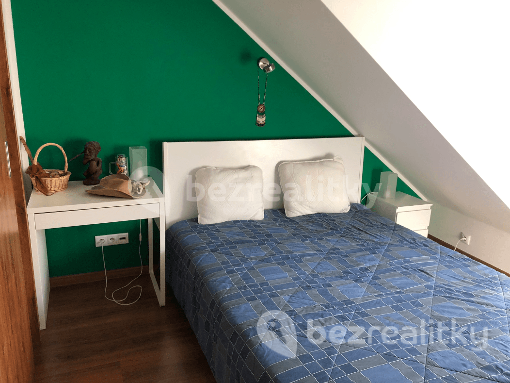 Prenájom bytu 2-izbový 30 m², Grösslingová, Bratislava - mestská časť Staré Mesto, Bratislavský kraj