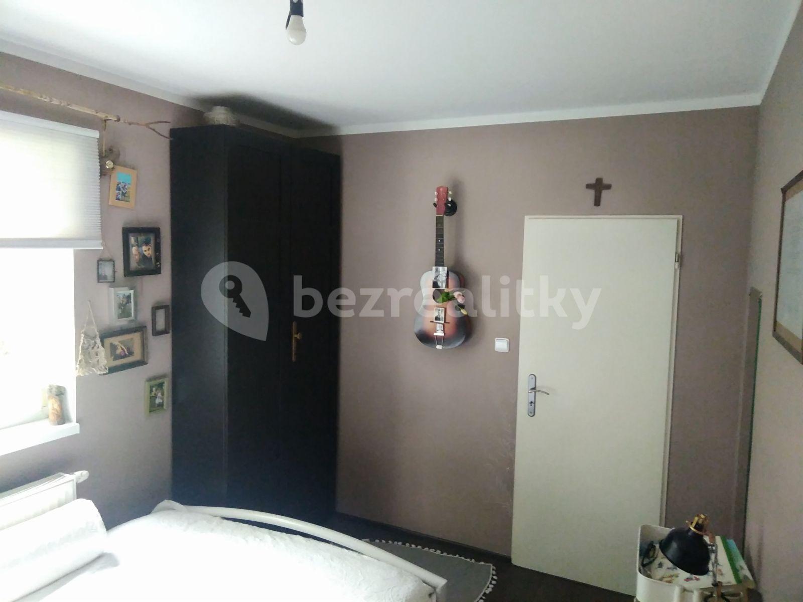 Prenájom bytu 1-izbový 32 m², V Údolí, Březí, Středočeský kraj