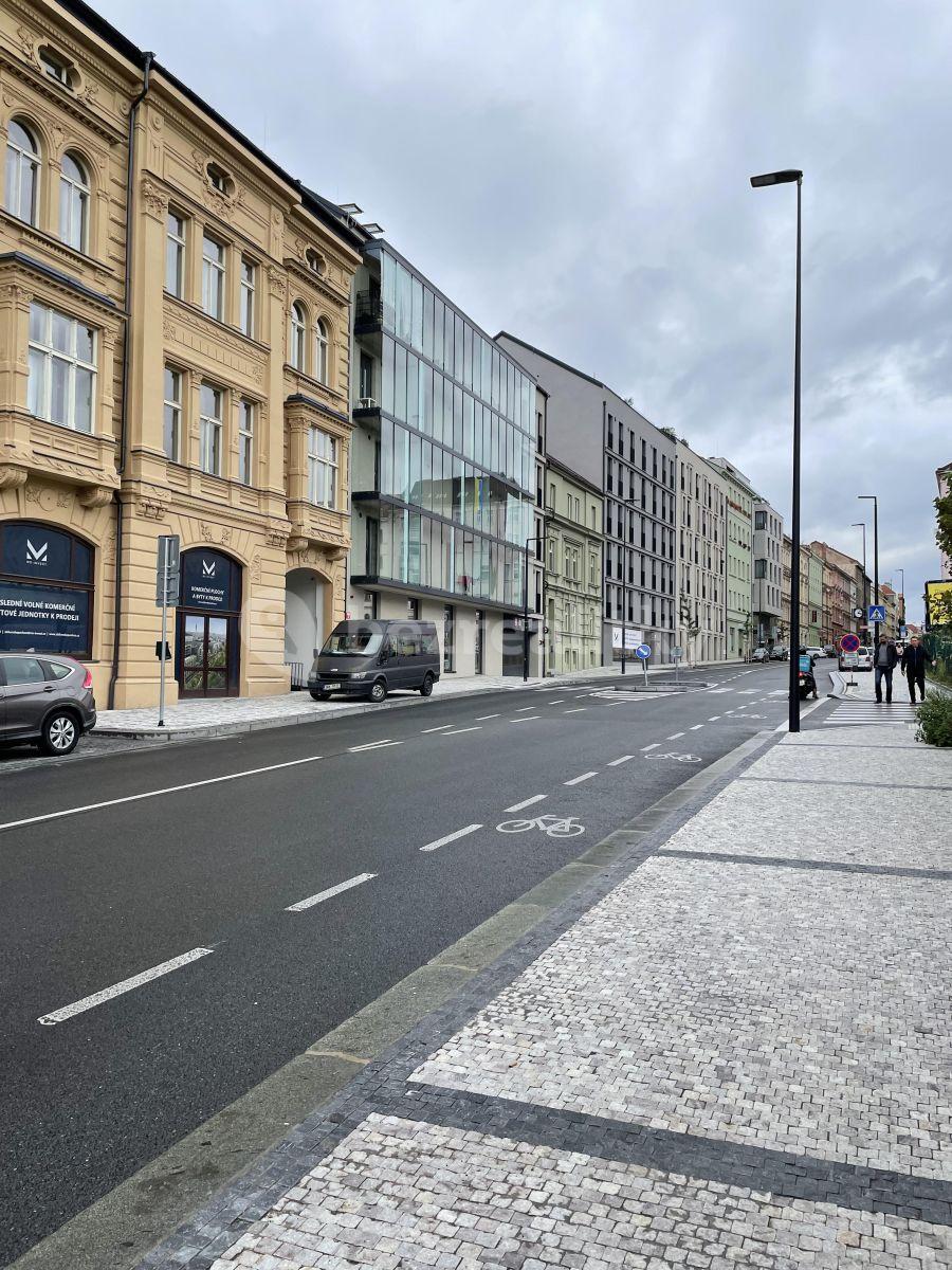 Prenájom bytu 1-izbový 33 m², Hartigova, Praha, Praha