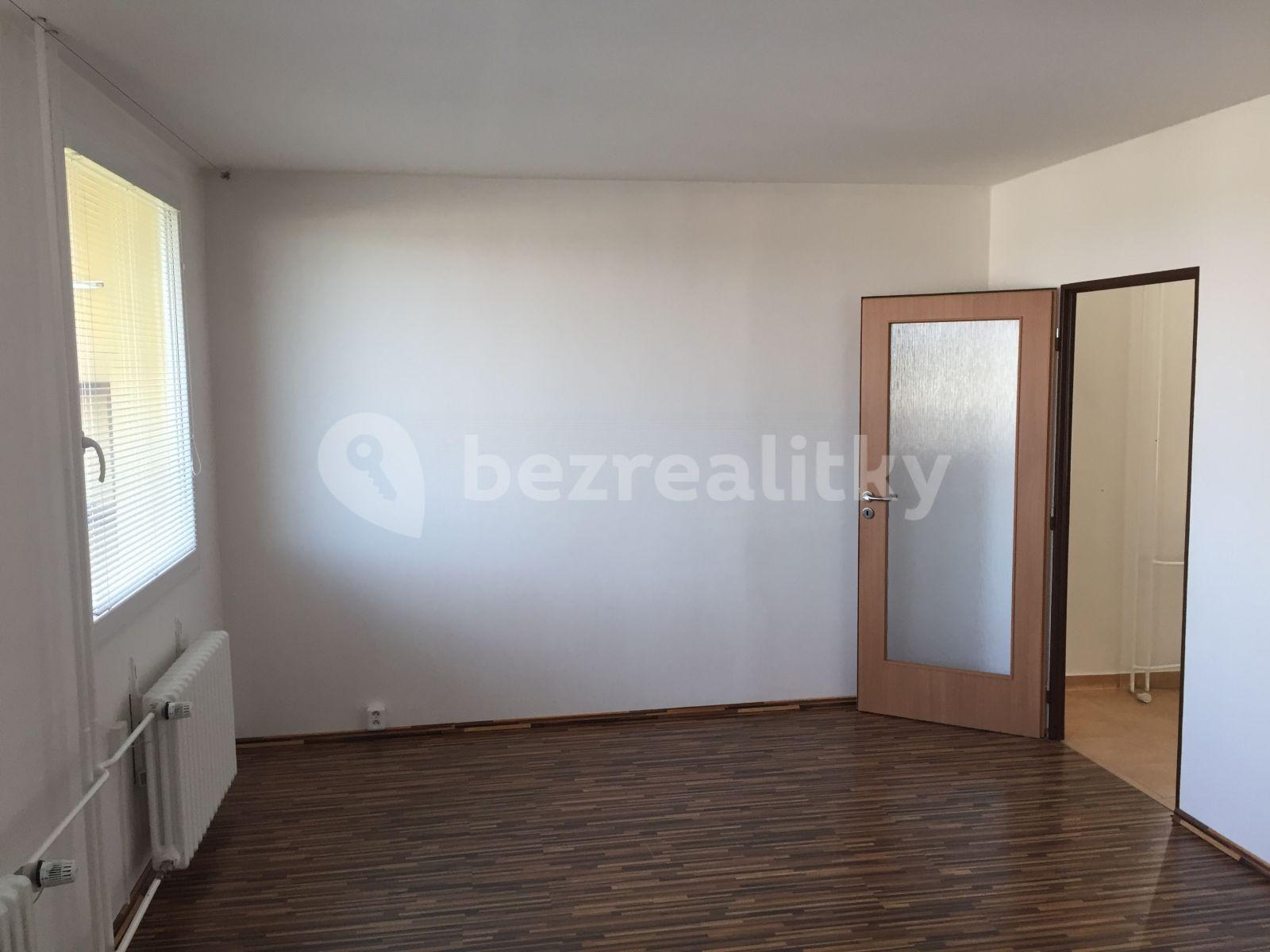 Prenájom bytu 3-izbový 72 m², Stříbrského, Praha, Praha