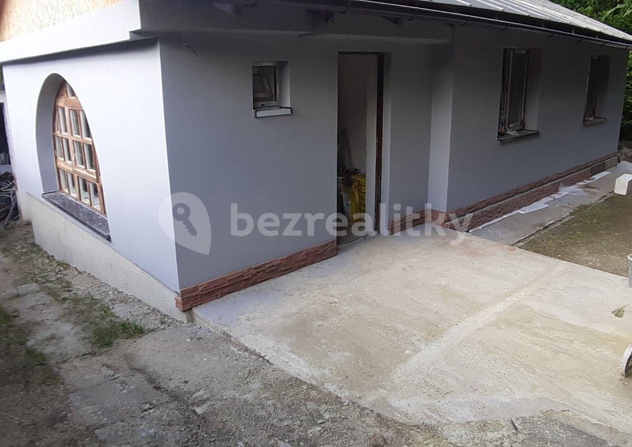 Prenájom domu 70 m², pozemek 400 m², Louňovice, Středočeský kraj