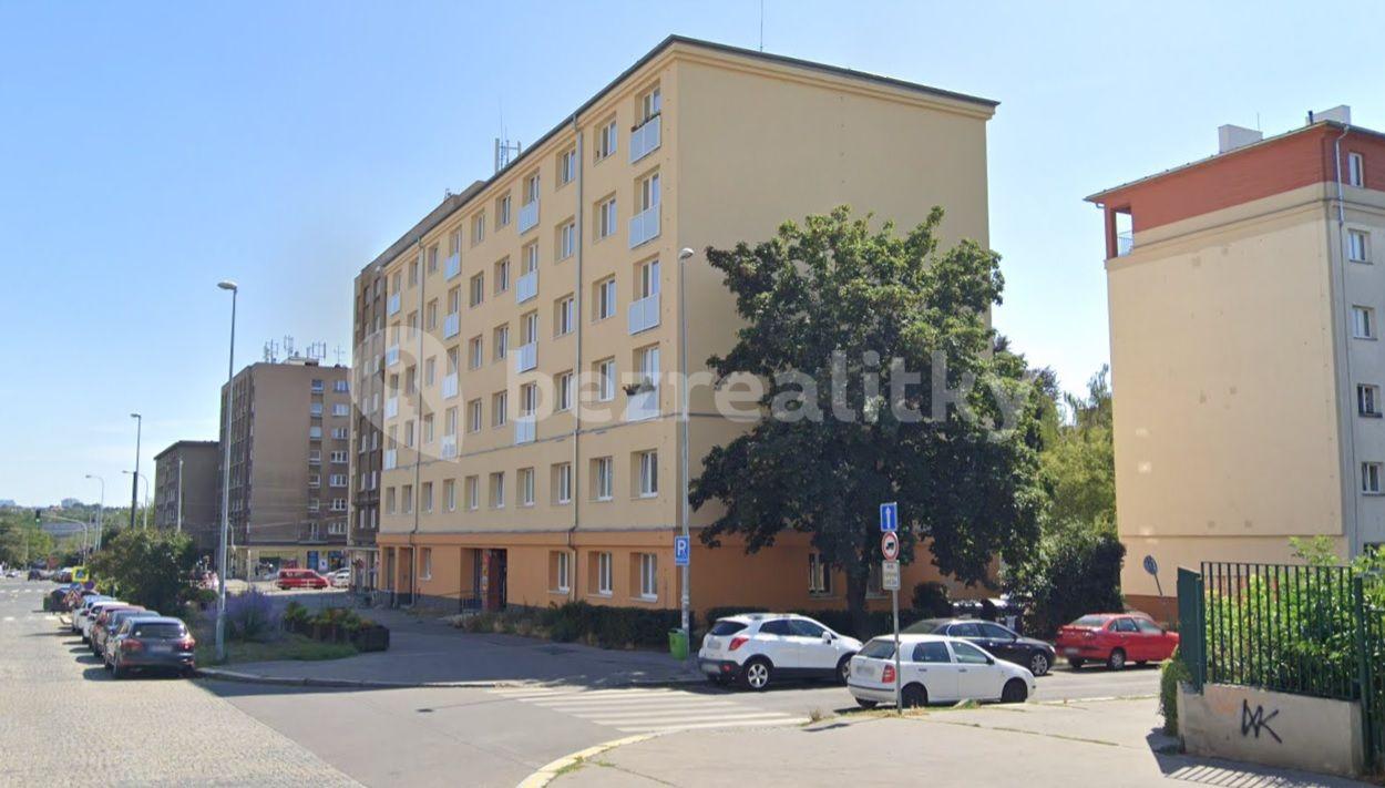 Prenájom bytu 1-izbový 47 m², Litevská, Praha, Praha