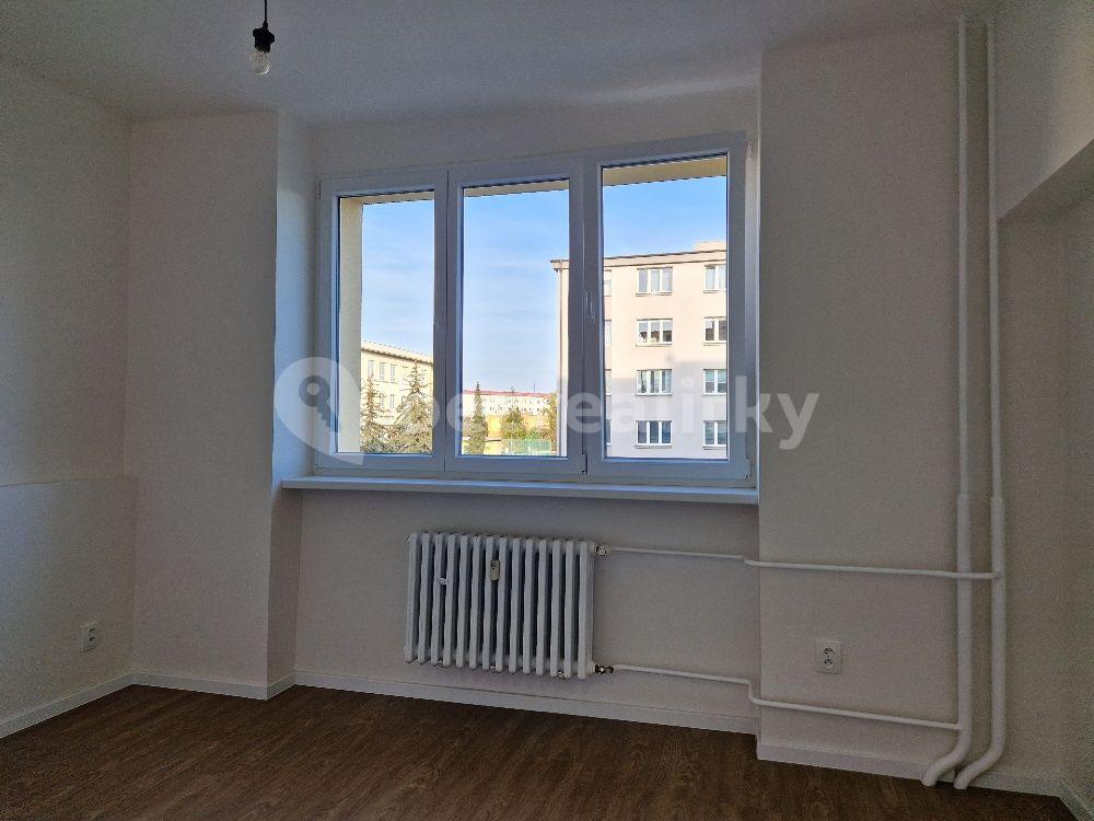 Prenájom bytu 1-izbový 47 m², Litevská, Praha, Praha