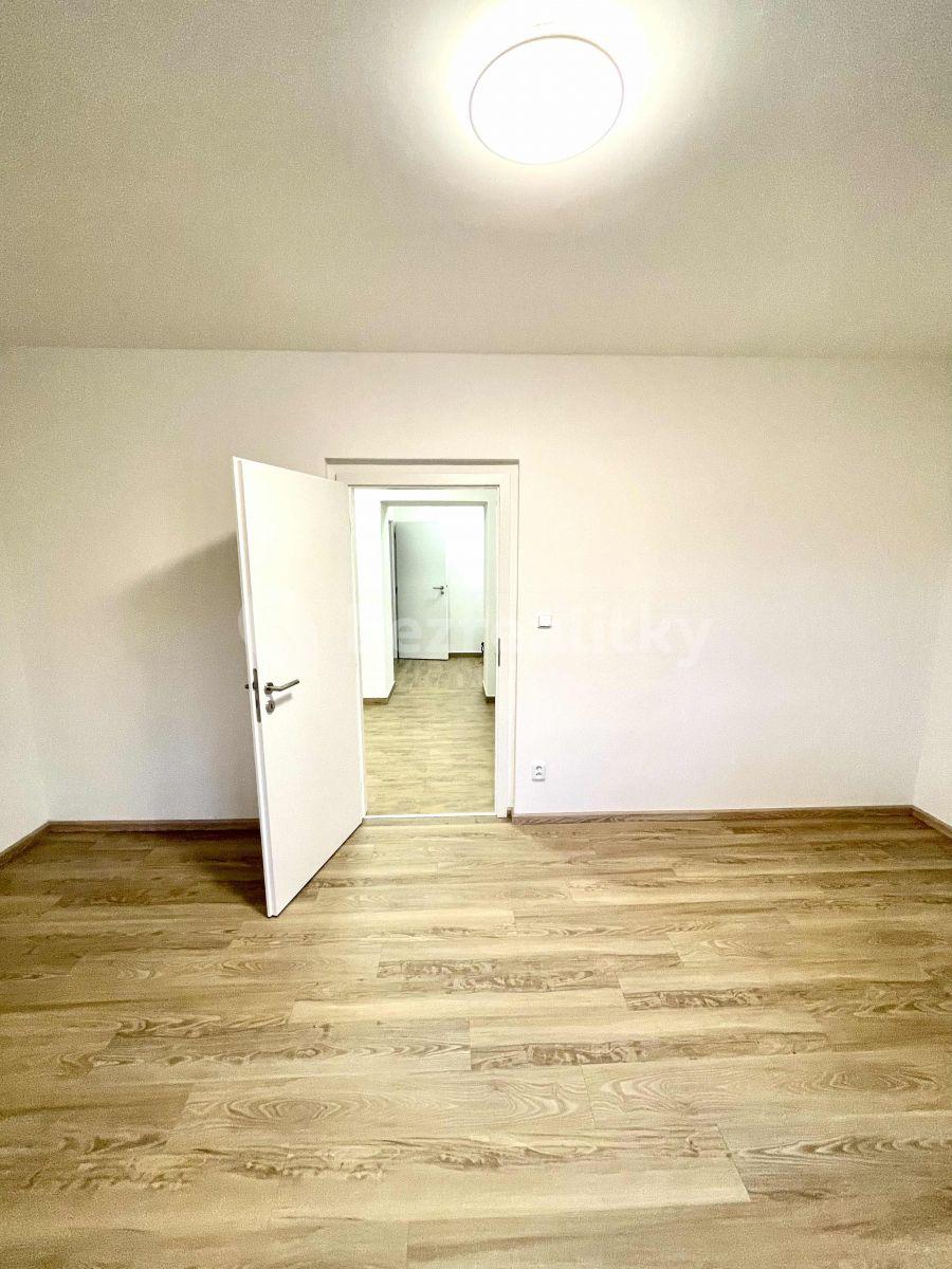 Prenájom bytu 3-izbový 84 m², Hřebečská, Buštěhrad, Středočeský kraj