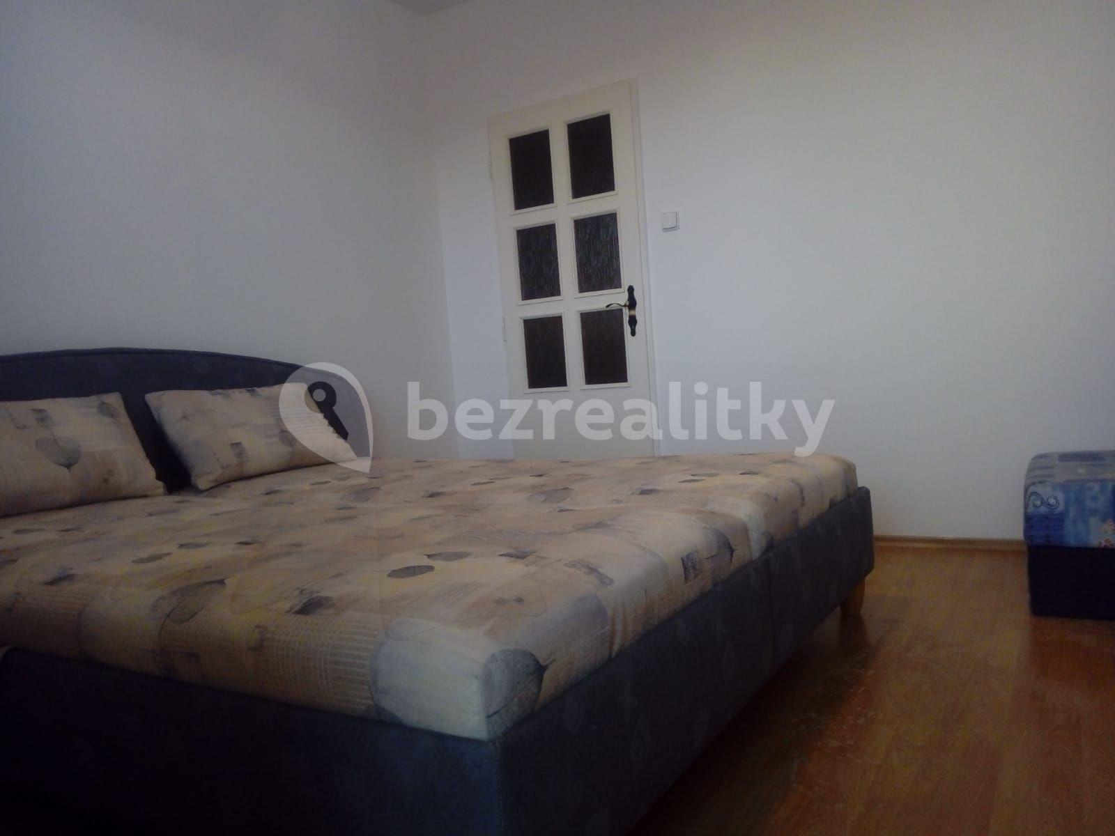 Prenájom bytu 3-izbový 66 m², Jablonecká, Praha, Praha