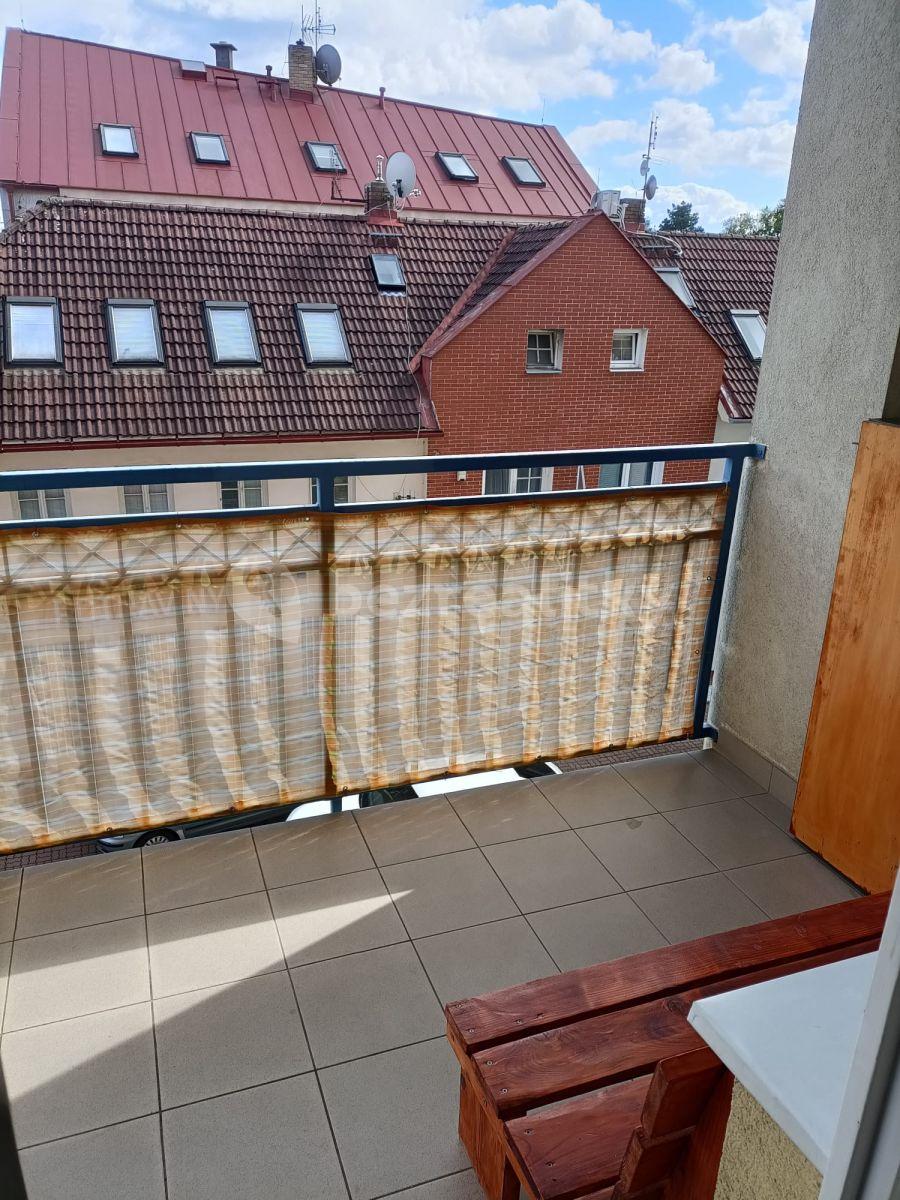 Prenájom bytu 2-izbový 52 m², Pelušková, Praha, Praha