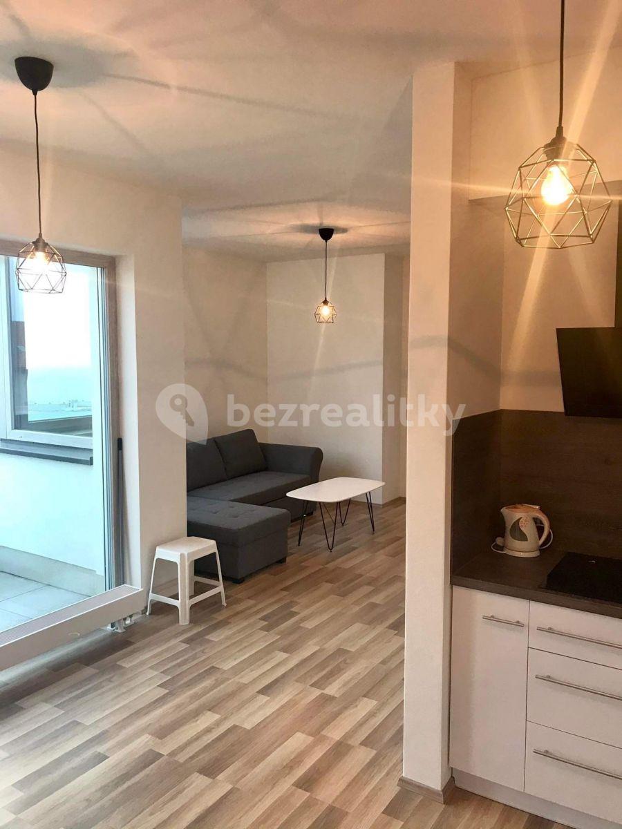 Prenájom bytu 1-izbový 55 m², U Škol, Bučovice, Jihomoravský kraj