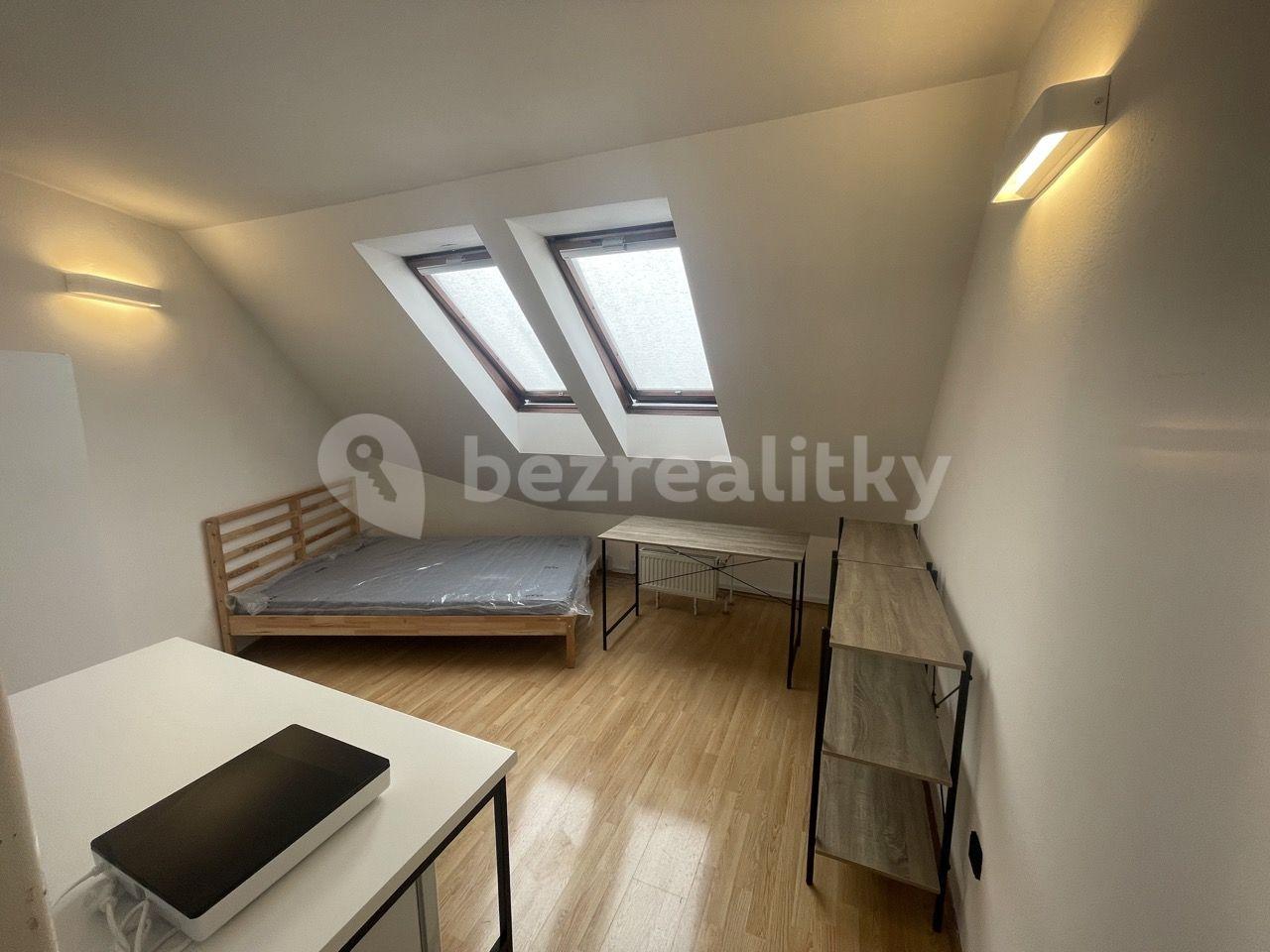 Prenájom bytu Garsoniéra 21 m², Šaldova, Praha, Praha