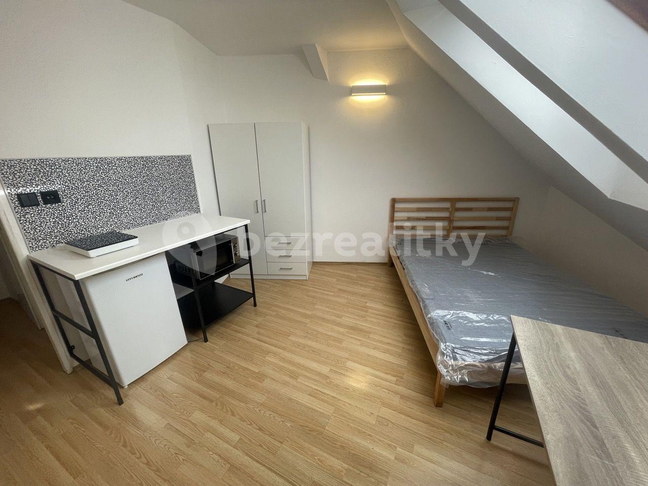 Prenájom bytu Garsoniéra 21 m², Šaldova, Praha, Praha