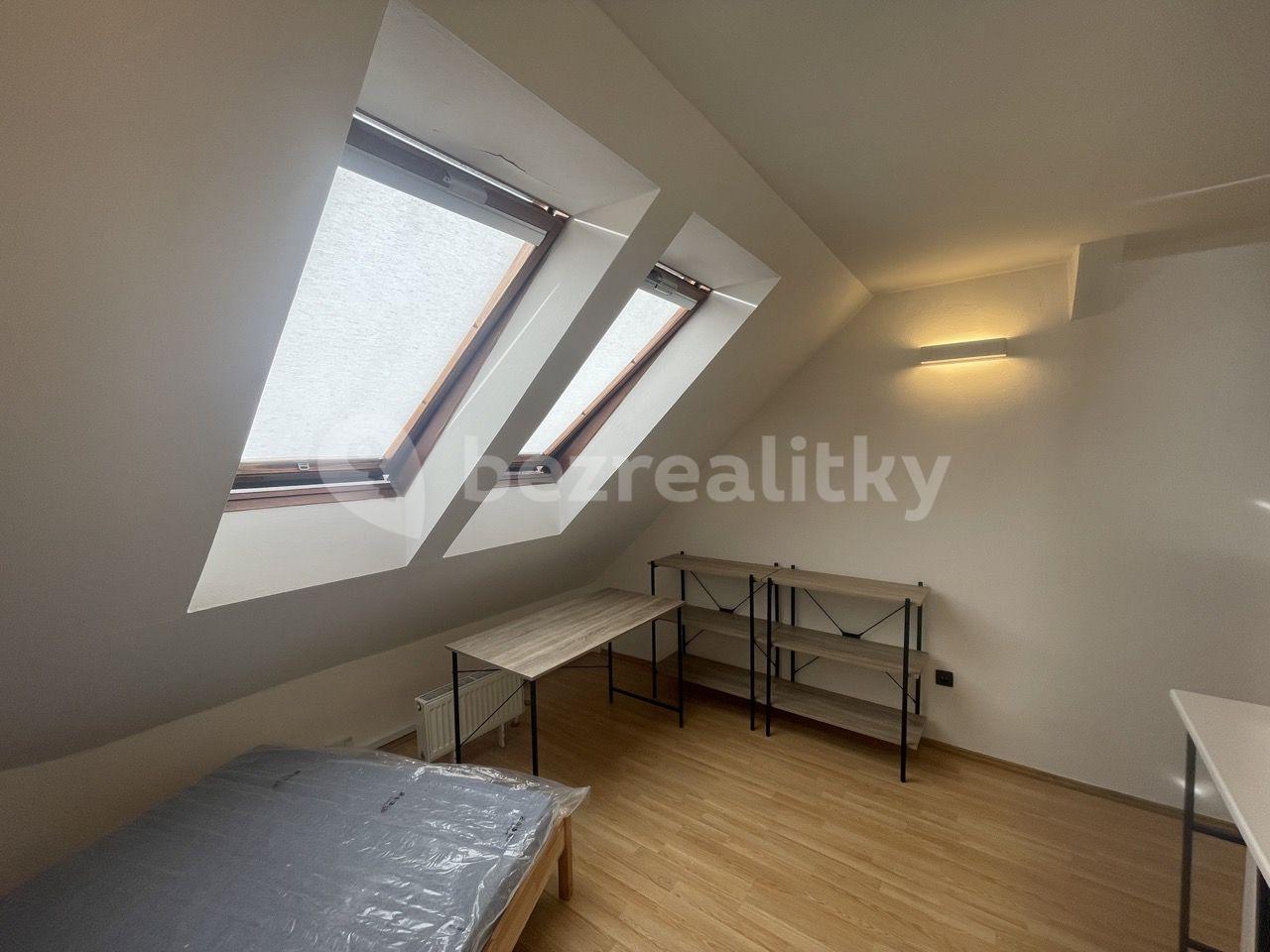 Prenájom bytu Garsoniéra 21 m², Šaldova, Praha, Praha