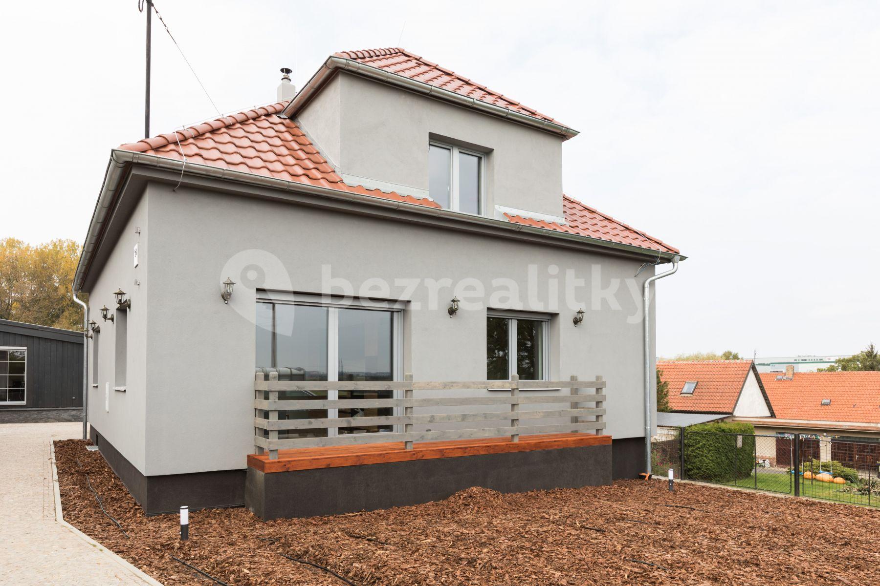 Prenájom bytu 1-izbový 43 m², Jažlovická, Říčany, Středočeský kraj