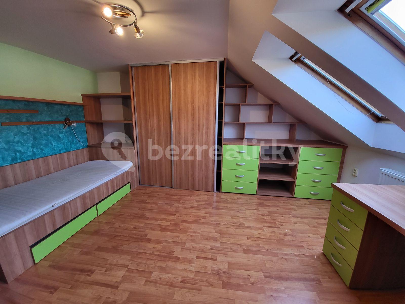 Prenájom bytu 3-izbový 75 m², V Sádku, Újezd u Brna, Jihomoravský kraj