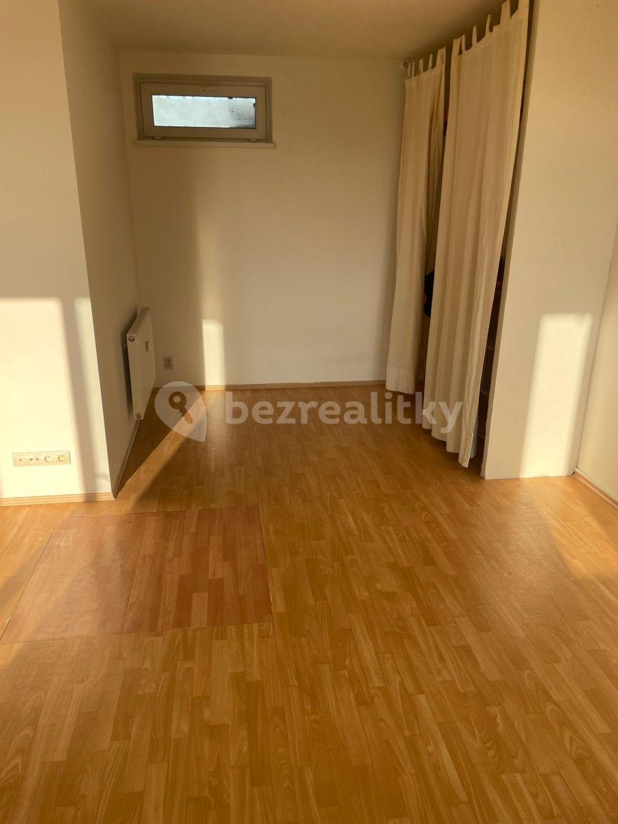 Prenájom bytu 1-izbový 48 m², Novodvorská, Praha, Praha