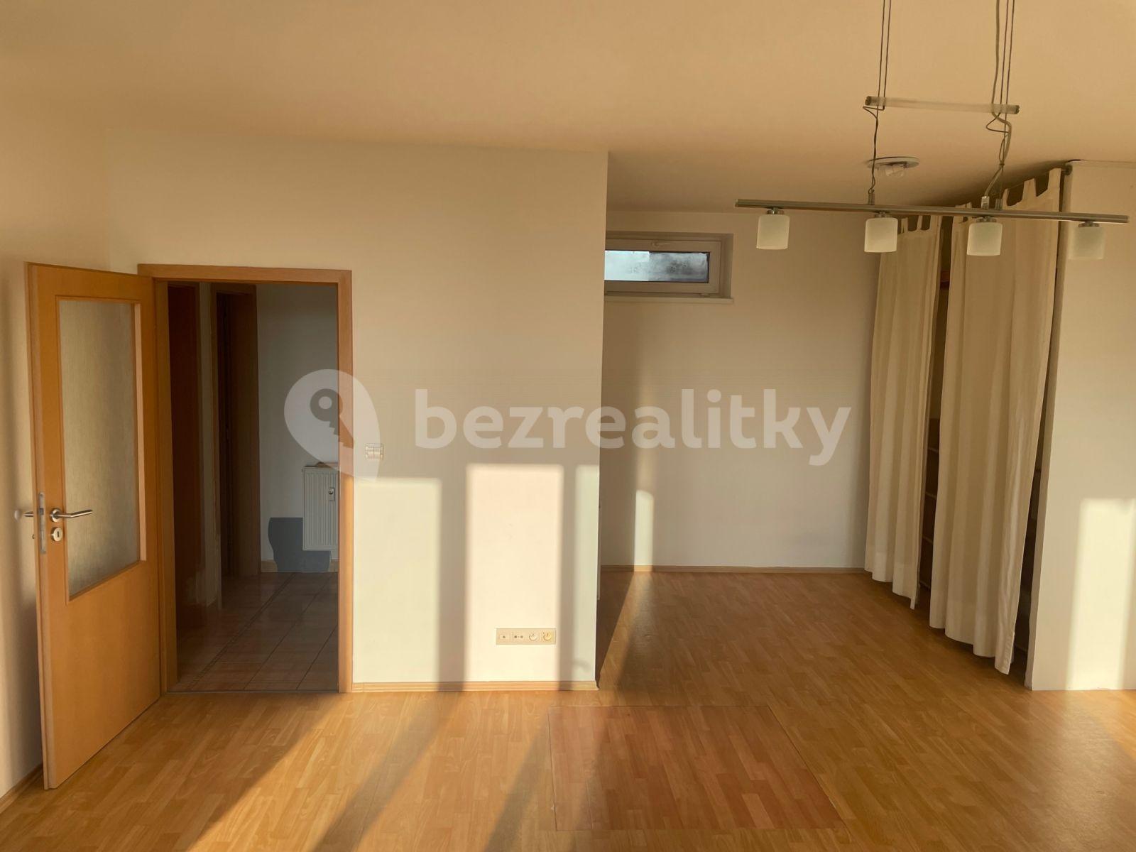 Prenájom bytu 1-izbový 48 m², Novodvorská, Praha, Praha