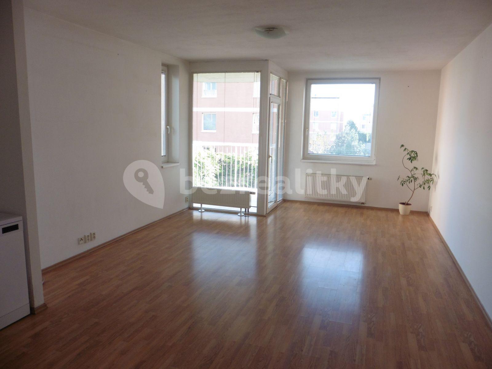 Prenájom bytu 3-izbový 83 m², Pastevců, Praha, Praha