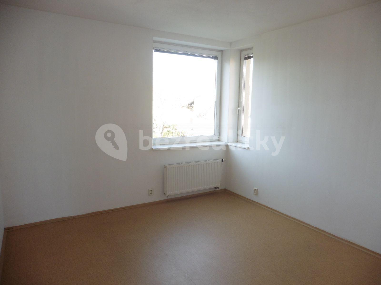 Prenájom bytu 3-izbový 83 m², Pastevců, Praha, Praha