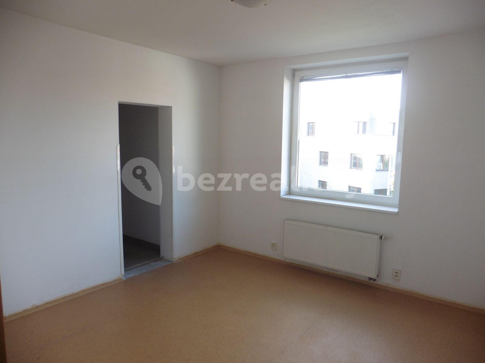 Prenájom bytu 3-izbový 83 m², Pastevců, Praha, Praha