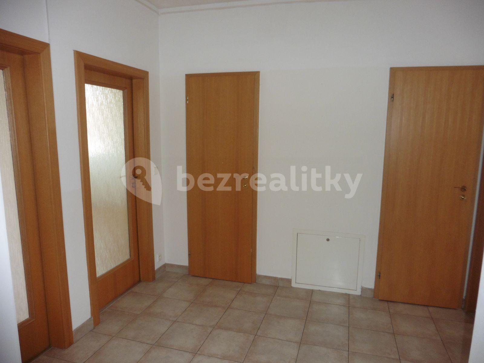 Prenájom bytu 3-izbový 83 m², Pastevců, Praha, Praha