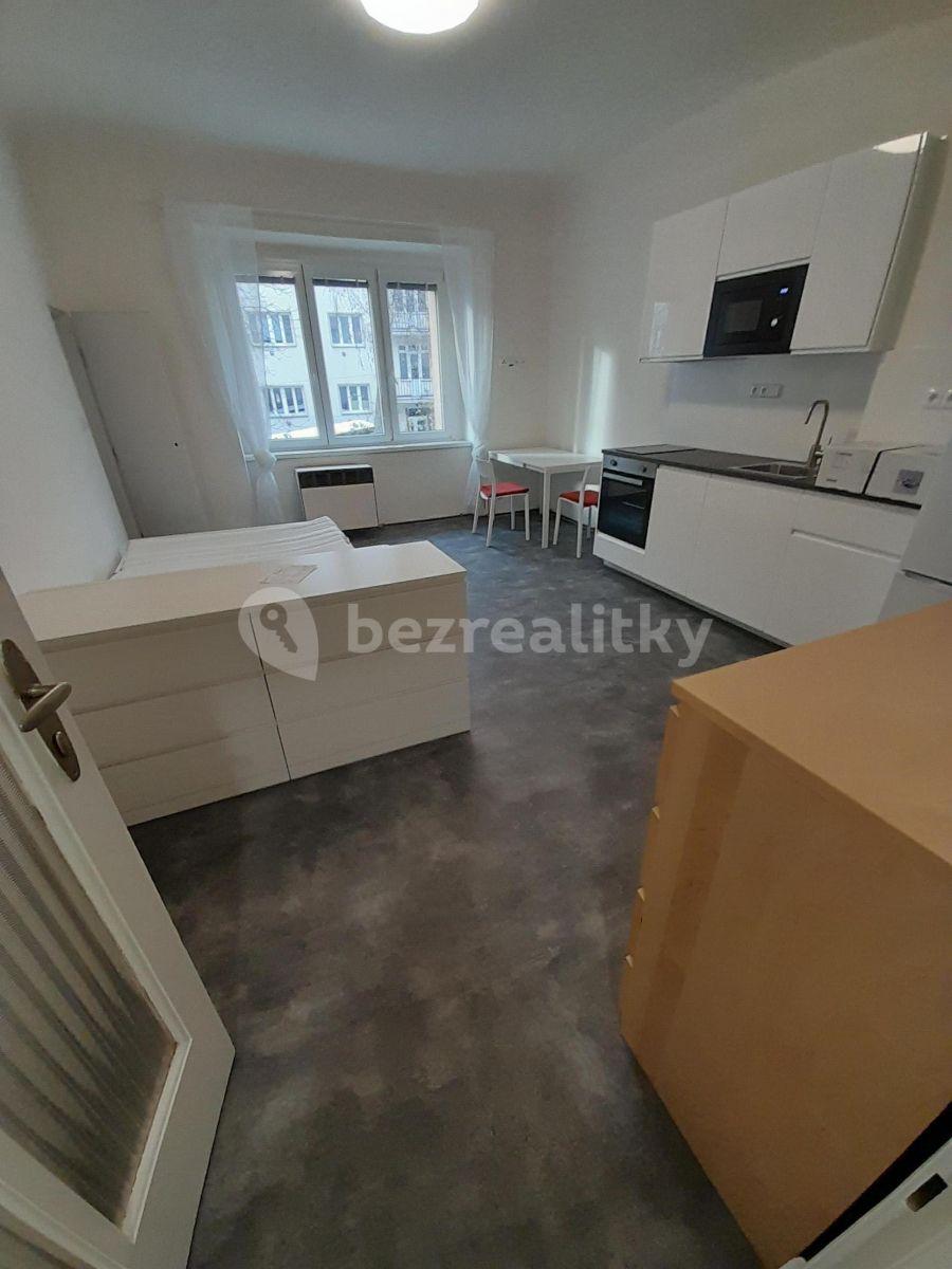 Prenájom bytu Garsoniéra 30 m², Počátecká, Praha, Praha