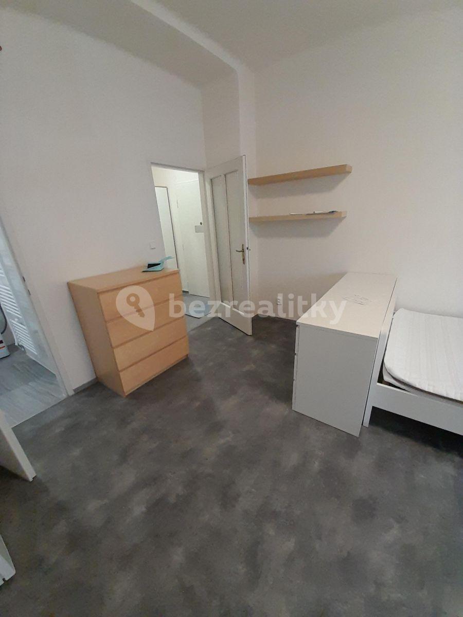 Prenájom bytu Garsoniéra 30 m², Počátecká, Praha, Praha