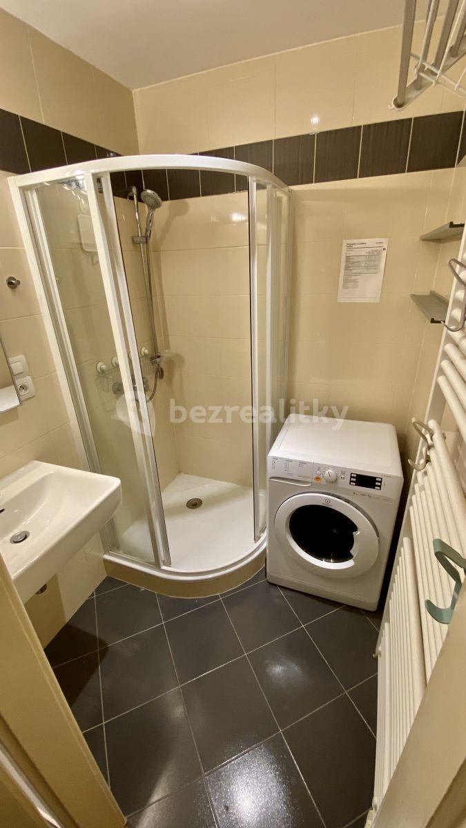 Prenájom bytu 2-izbový 45 m², Polská, Praha, Praha