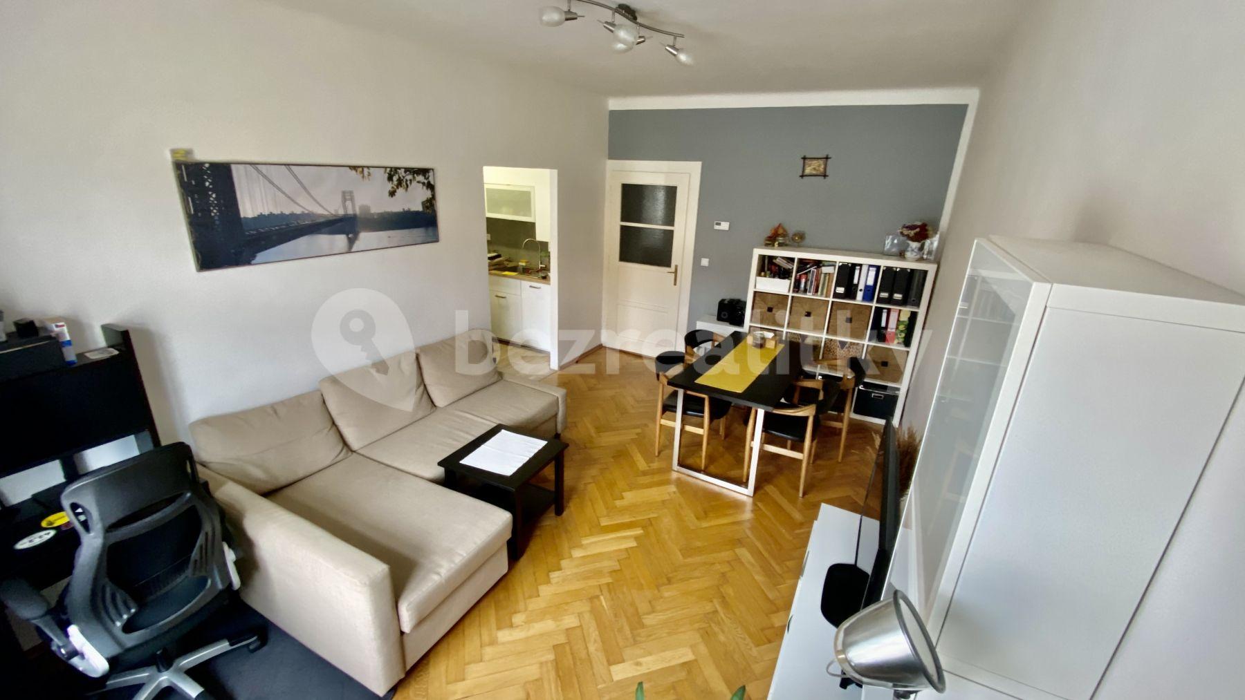 Prenájom bytu 2-izbový 45 m², Polská, Praha, Praha