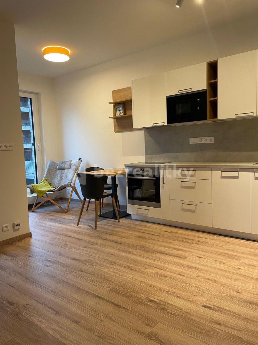 Prenájom bytu 1-izbový 34 m², Počernická, Praha, Praha