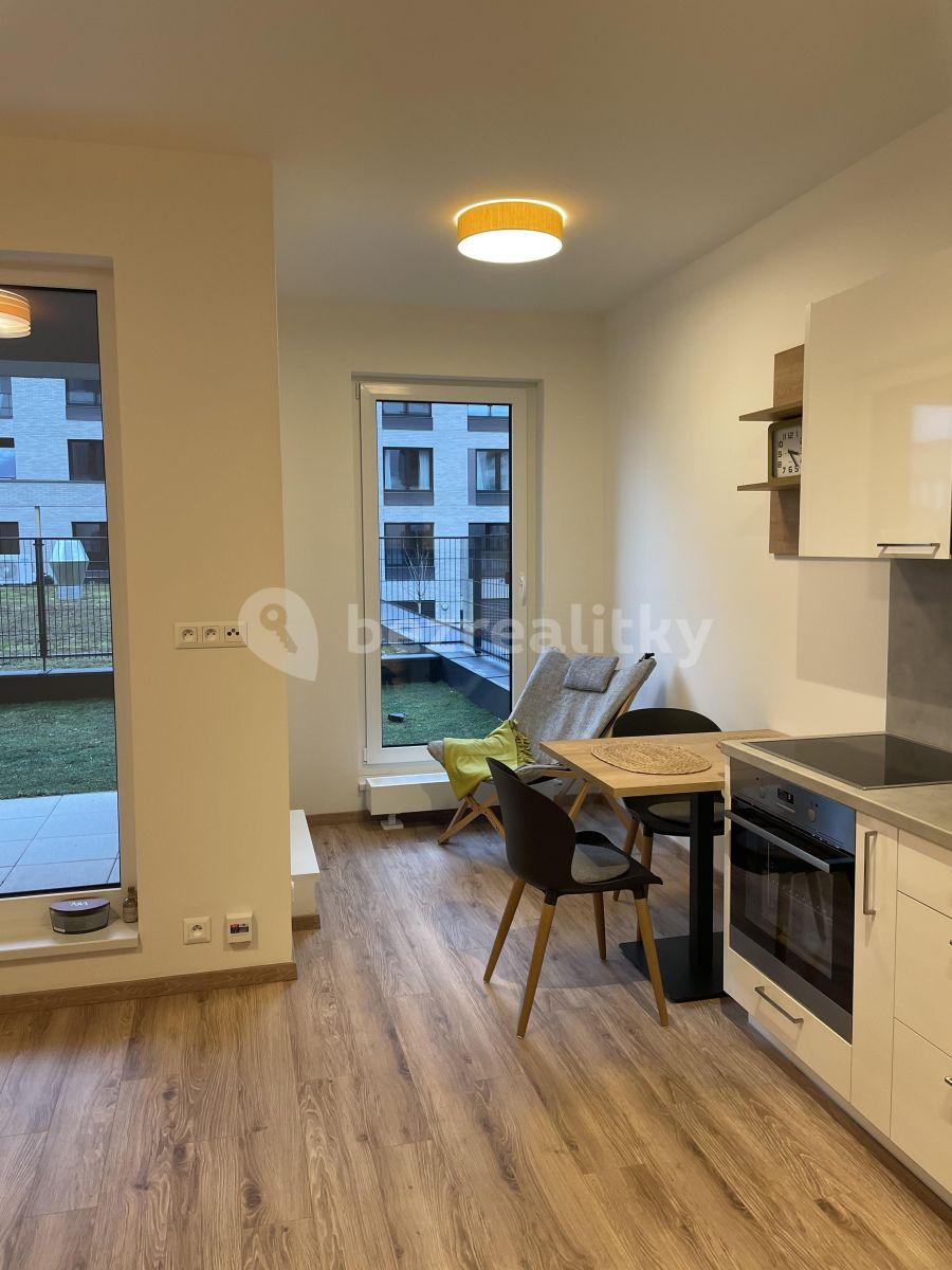 Prenájom bytu 1-izbový 34 m², Počernická, Praha, Praha