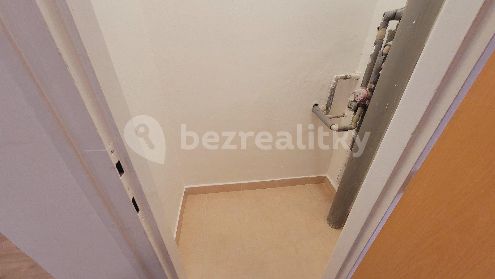 Prenájom bytu 3-izbový 70 m², Brožíkova, Karviná, Moravskoslezský kraj