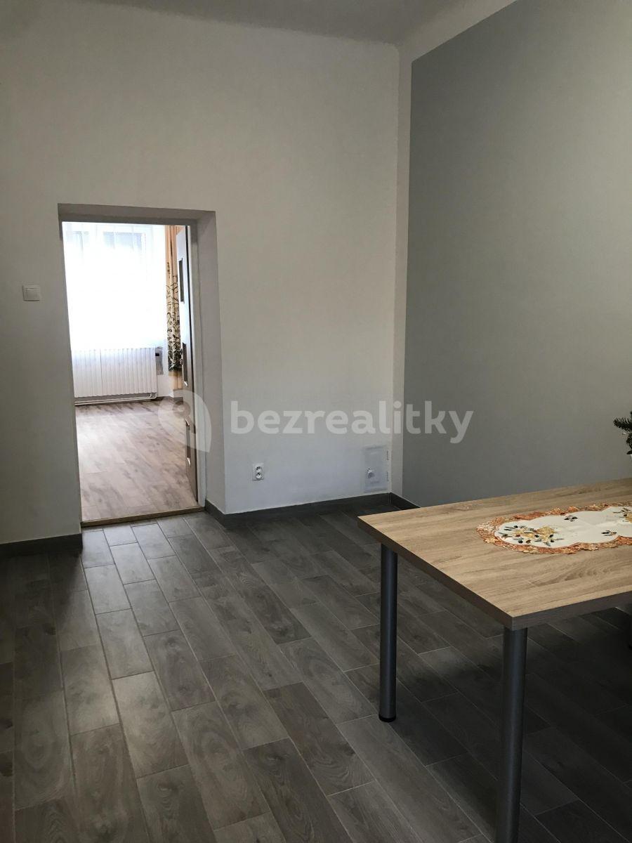 Prenájom bytu 2-izbový 60 m², Roháčova, Tábor, Jihočeský kraj