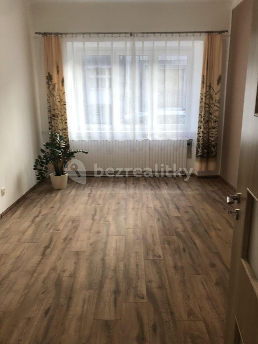 Prenájom bytu 2-izbový 60 m², Roháčova, Tábor, Jihočeský kraj