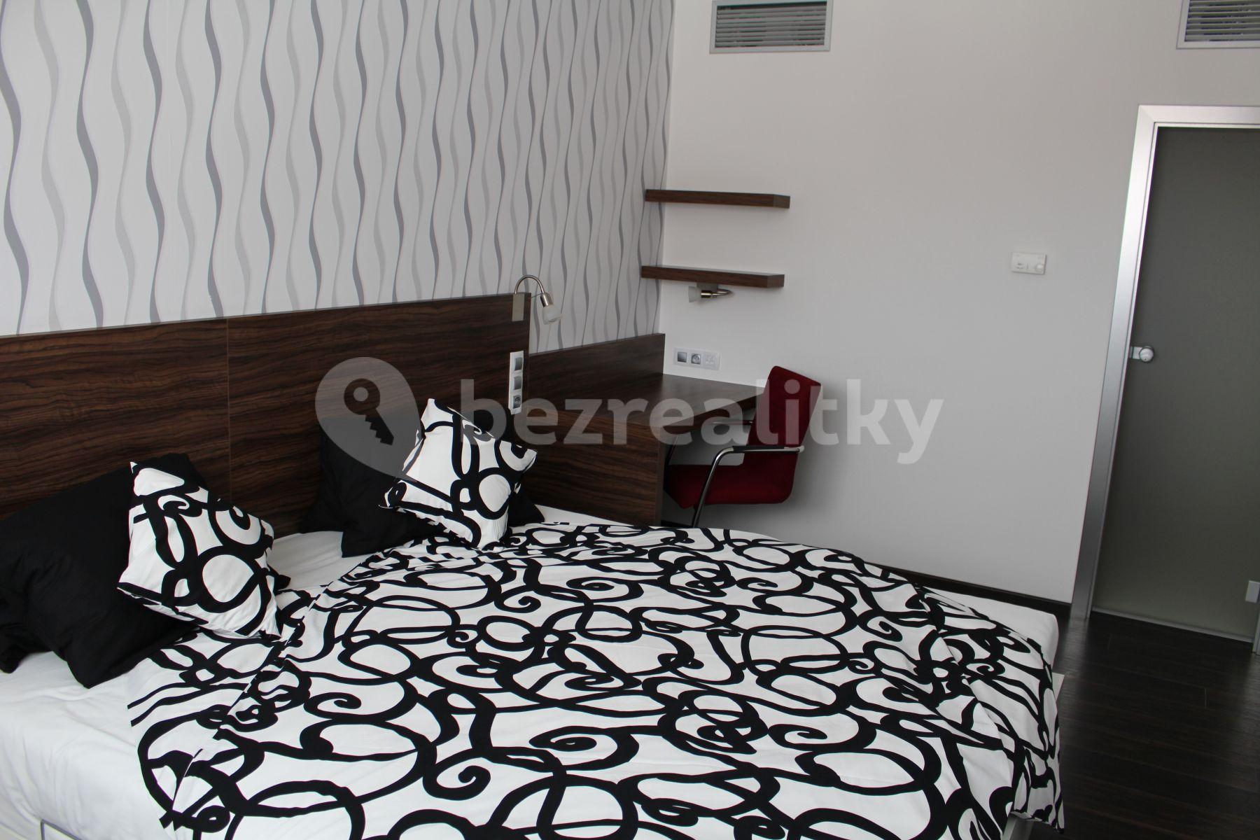 Prenájom bytu 2-izbový 44 m², Praha, Praha