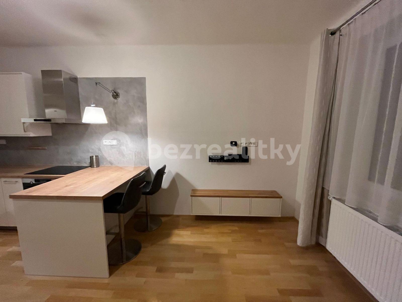 Prenájom bytu 2-izbový 47 m², Kouřimská, Praha, Praha