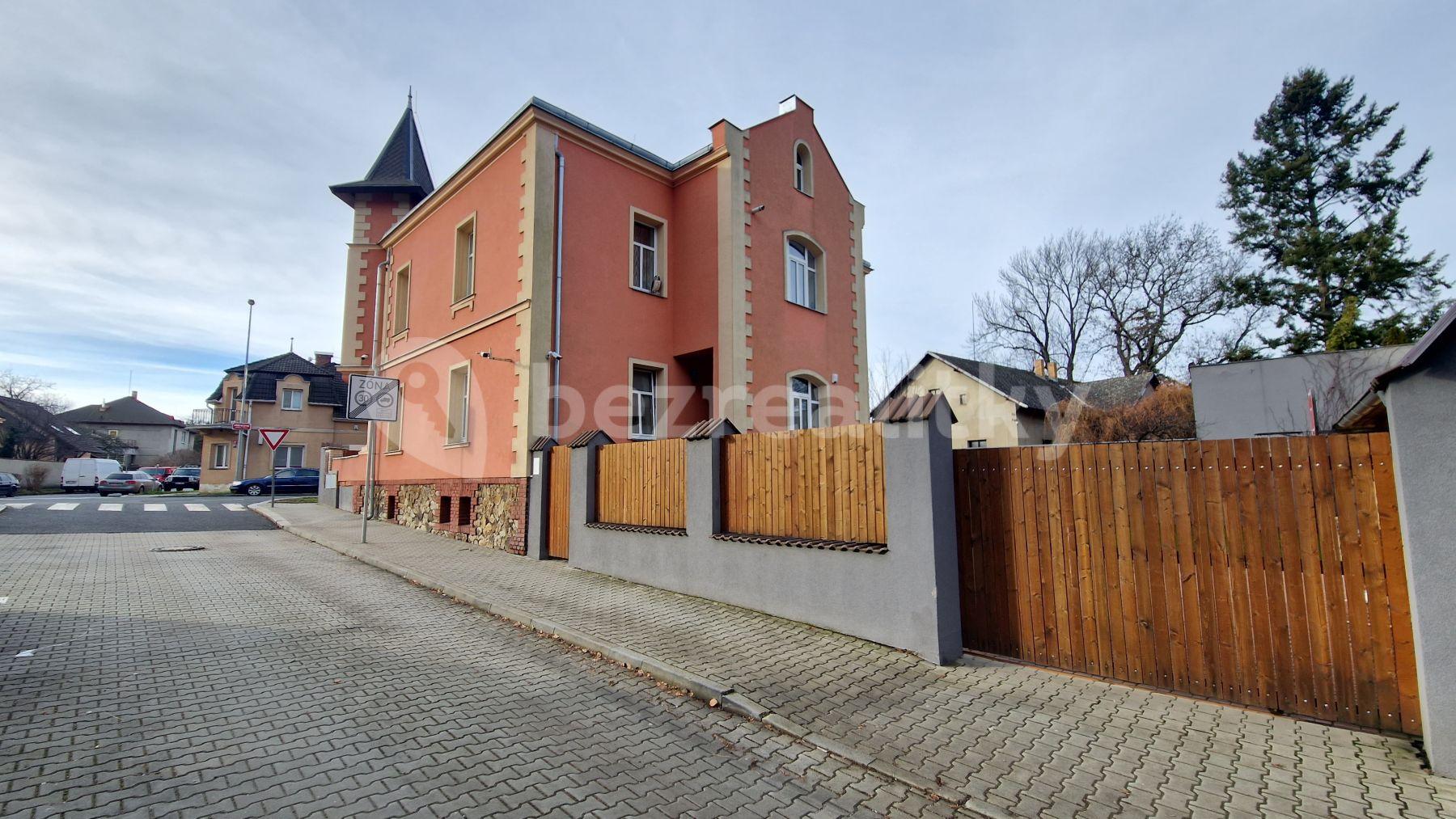 Predaj domu 360 m², pozemek 537 m², Přátelství, Praha, Praha