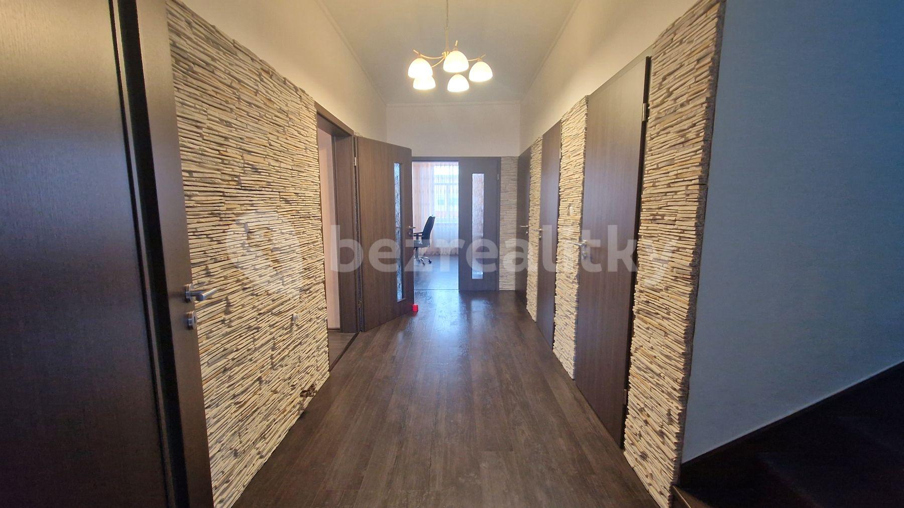 Predaj domu 360 m², pozemek 537 m², Přátelství, Praha, Praha