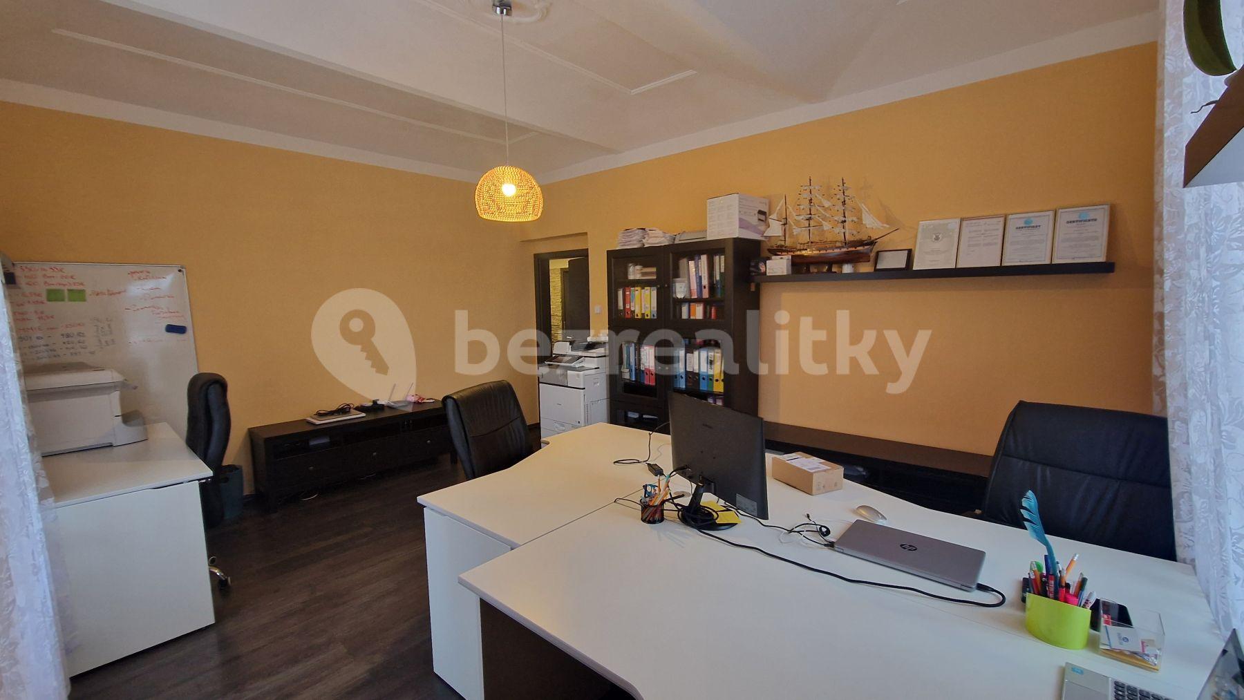 Predaj domu 360 m², pozemek 537 m², Přátelství, Praha, Praha