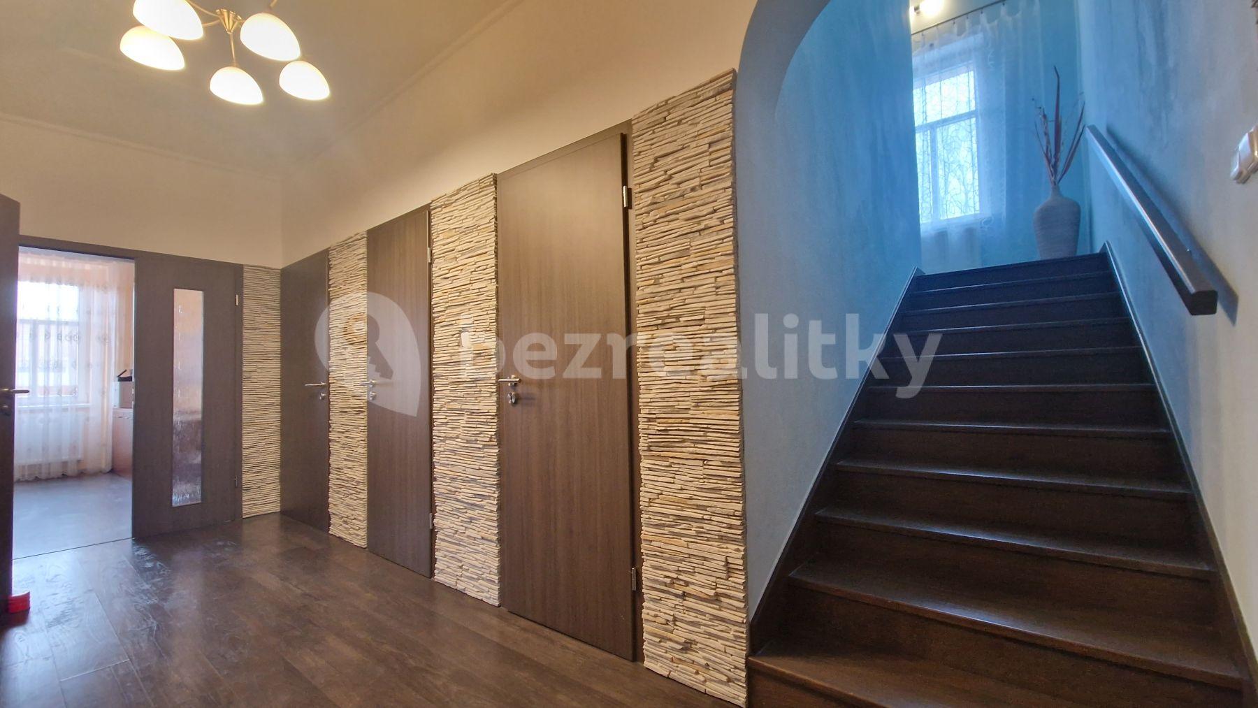 Predaj domu 360 m², pozemek 537 m², Přátelství, Praha, Praha